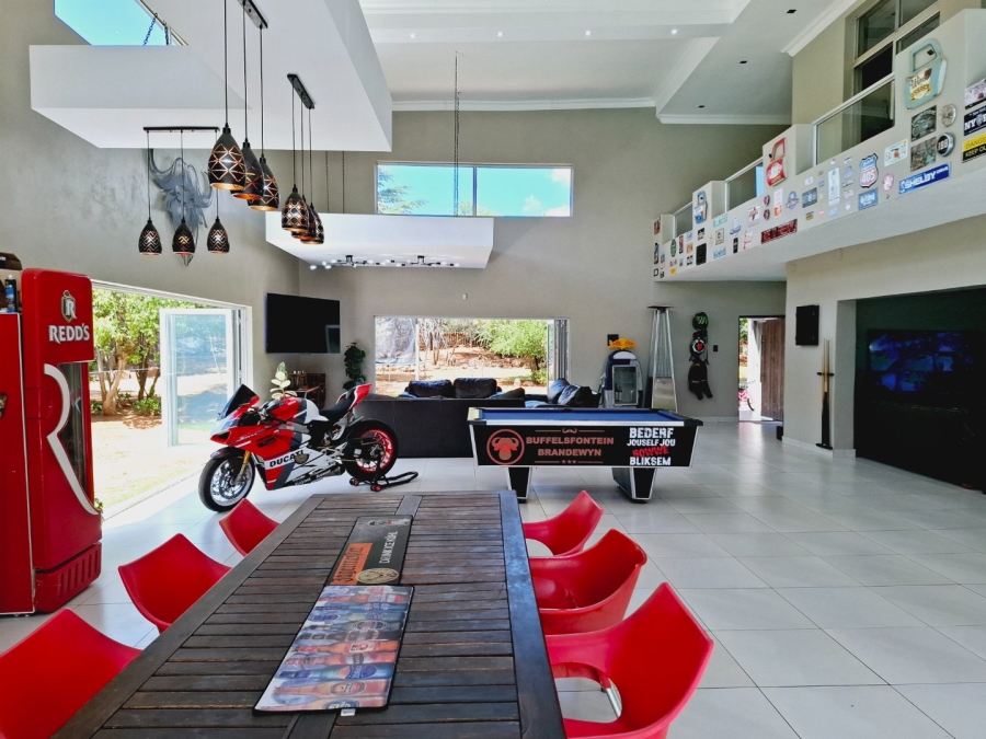 5 Bedroom Property for Sale in Rayton Free State